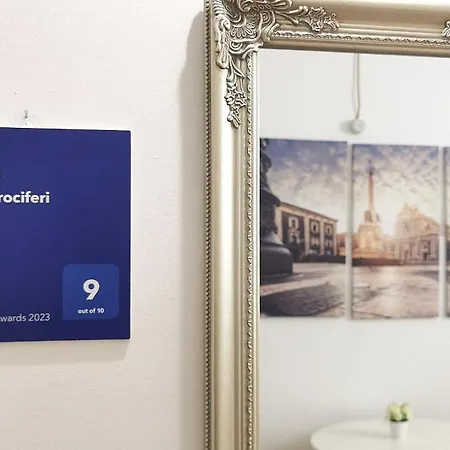 Ma Ma Crociferi 33 Apartamento *